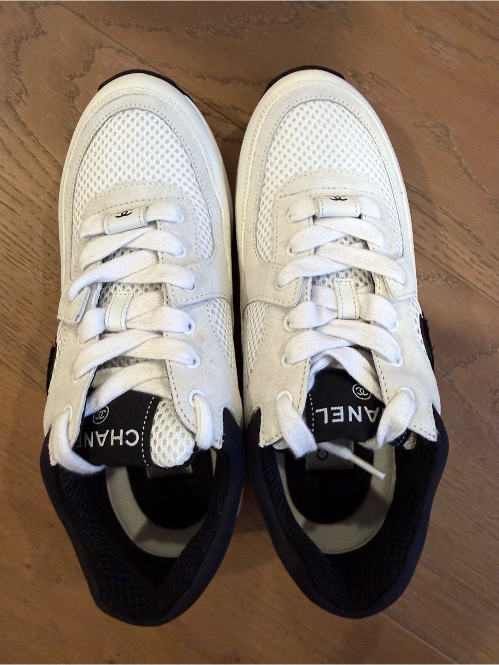CHANEL White and Black Sneakers with CC Logo-size US6